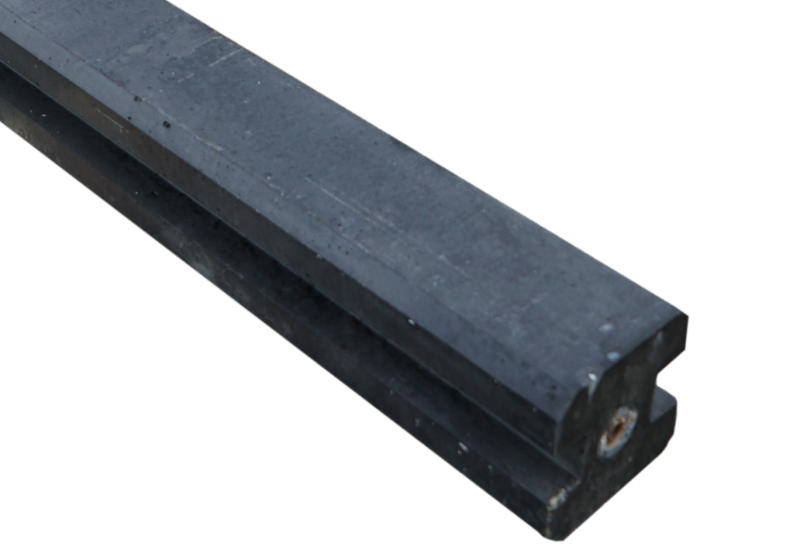Beton tussenpaal antraciet met schroefbus 365 cm lang tbv 8 motiefplaten (36 cm)